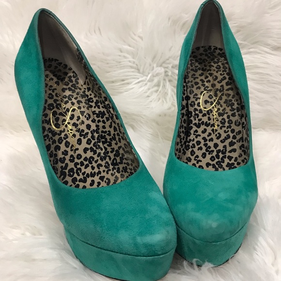 Jessica Simpson-Waleo - Picture 2 of 6